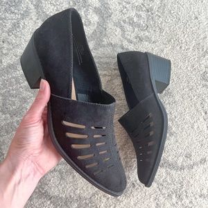 Like New Maurice’s Cut Out Black Mules